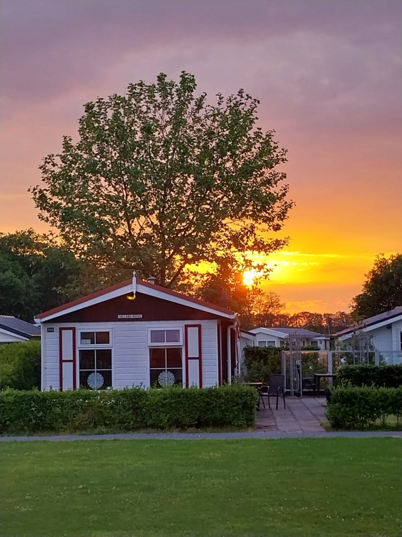 AMELAND TERSCHELLING  vanaf €250 ook in OMMEN HARDENBERG in Overijssel Zie www.vdsluisvakanties.nl