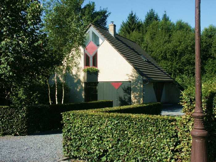 10-persoons vakantiewoning bij het meer van Vieilles-Forges - In moderne architektuur gebouwd.