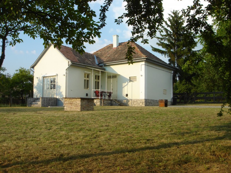 Vakantiewoning Hongarije Mernye - Huis met prive grond