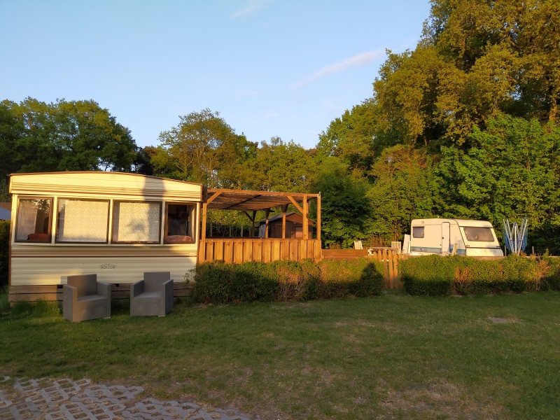Stacaravan met veel ruimte en privacy op Camping Heino - Meer foto's volgen