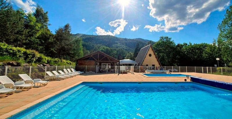 'Kamperen met elkaar' in de Franse Alpen - Zwembad