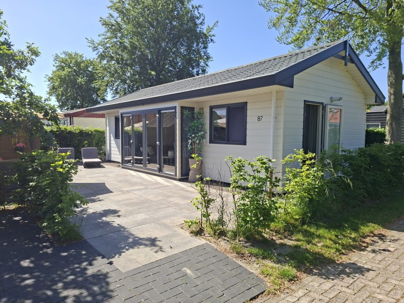 Chalet No 87 op camping de Hofstee in Nunspeet